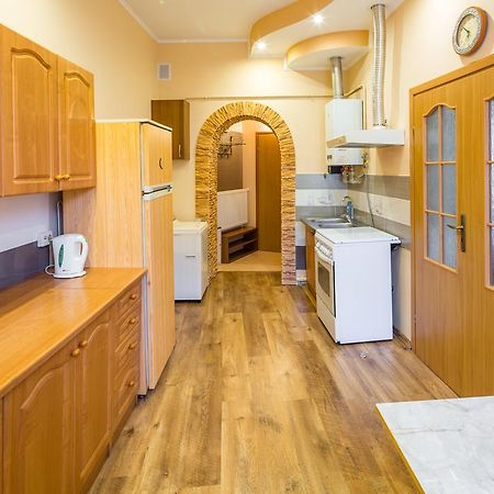 Rynok Square 5 Зі Світлом! Apartman Lviv Kültér fotó