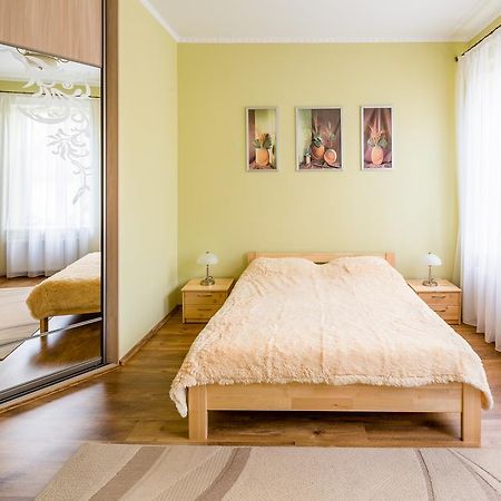 Rynok Square 5 Зі Світлом! Apartman Lviv Kültér fotó
