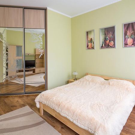 Rynok Square 5 Зі Світлом! Apartman Lviv Kültér fotó